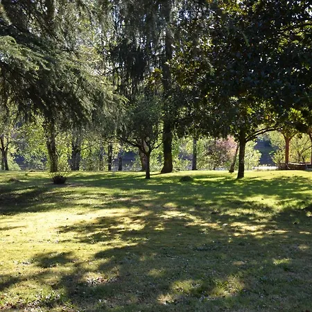 La Noyeraie Du Port D'enveaux Alloggio in famiglia *